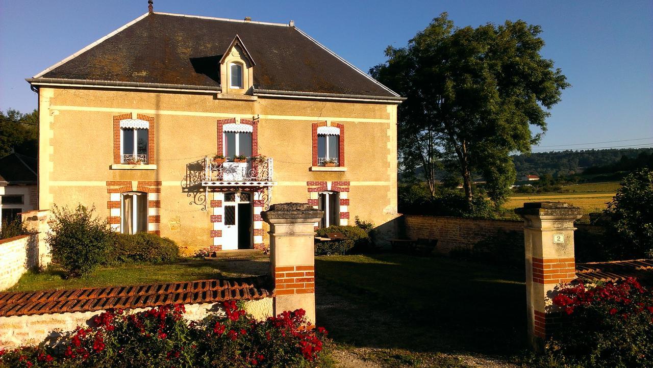 Moulin De La Fleuristerie Bed & Breakfast Orges Exterior photo